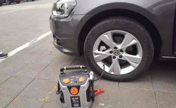 元谋汽车搭电案例