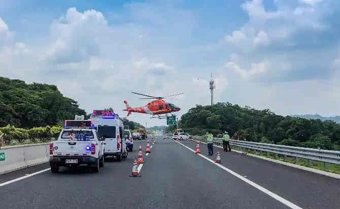 元谋高速公路汽车救援案例